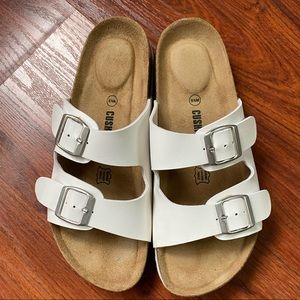 Cushionaire White Footbed Sandal